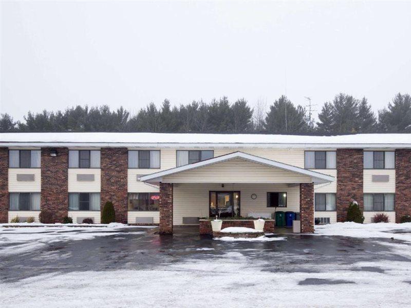 Travelodge By Wyndham Меррілл Екстер'єр фото