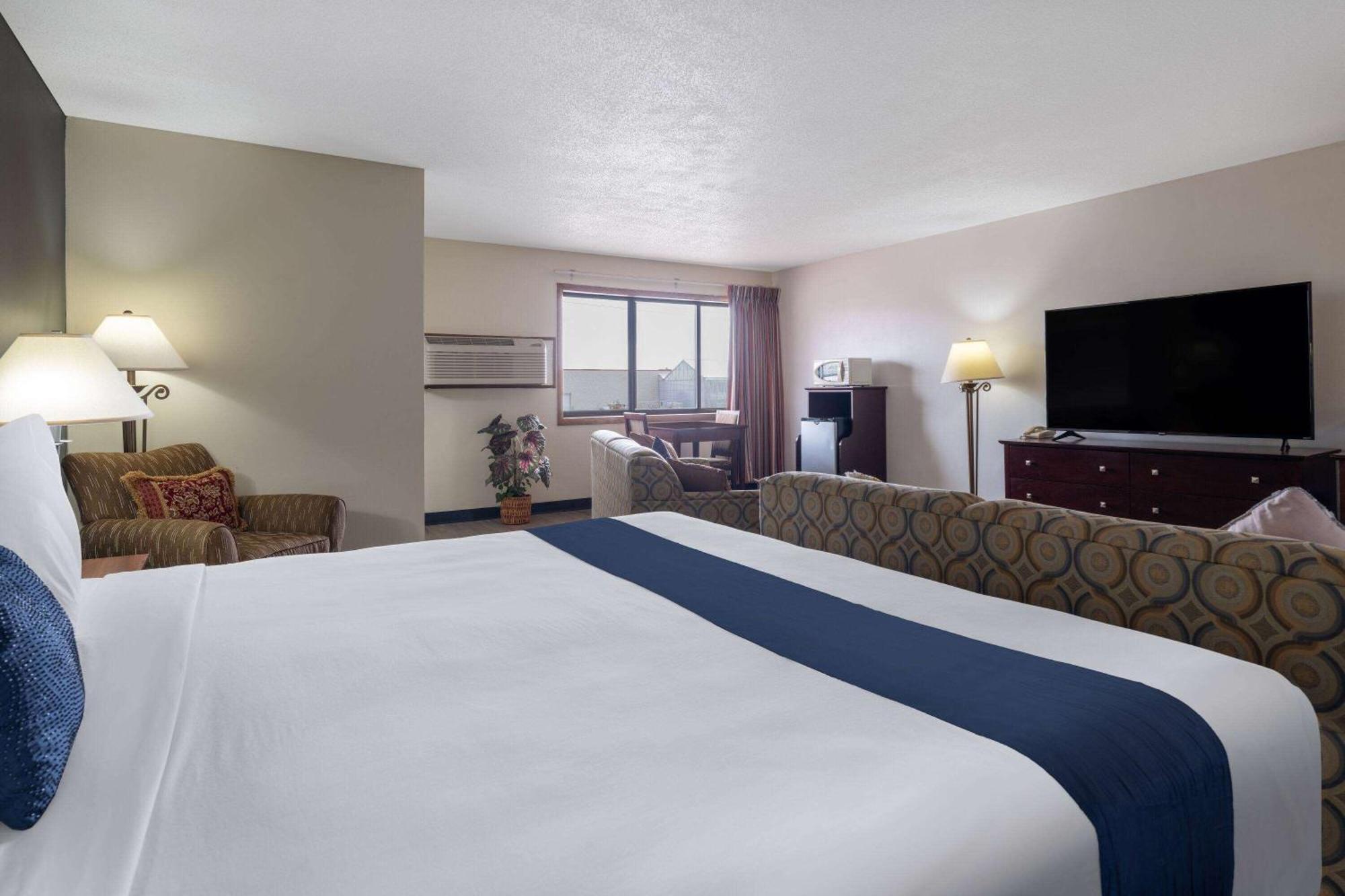 Travelodge By Wyndham Меррілл Екстер'єр фото