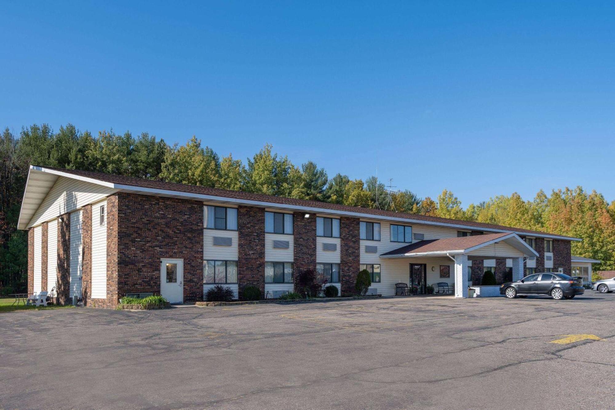 Travelodge By Wyndham Меррілл Екстер'єр фото