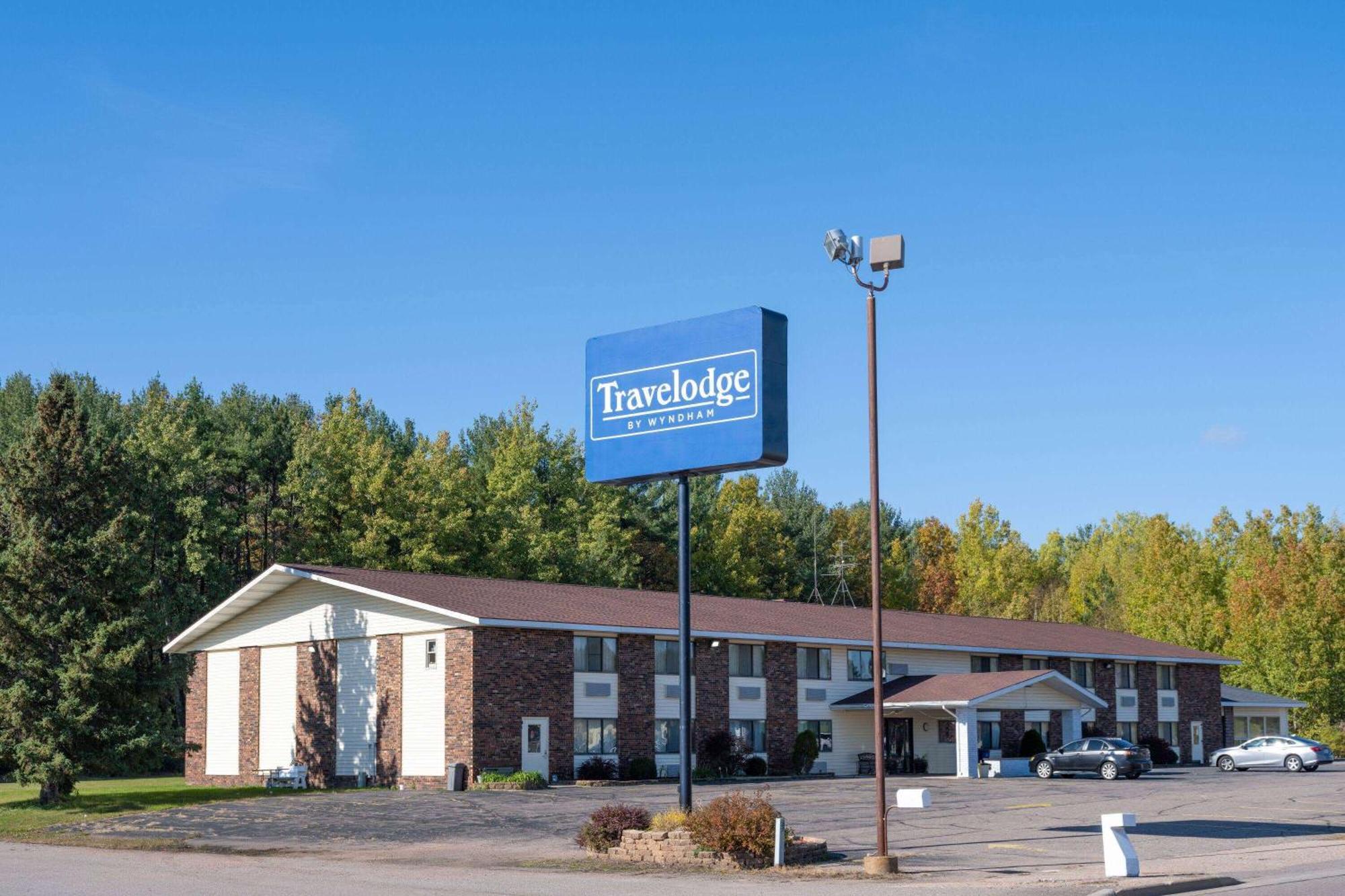 Travelodge By Wyndham Меррілл Екстер'єр фото